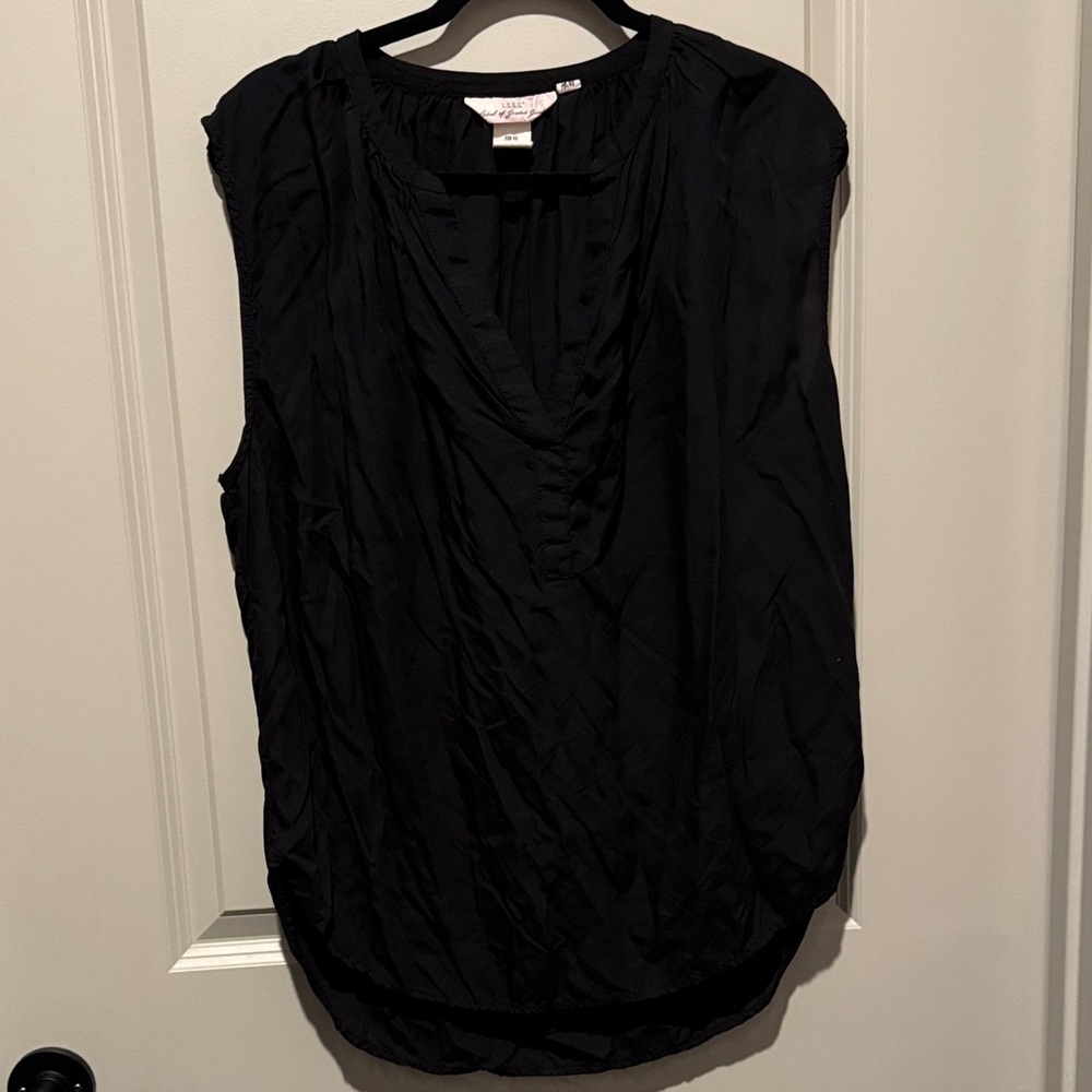 H&M Black Sleeveless Blouse